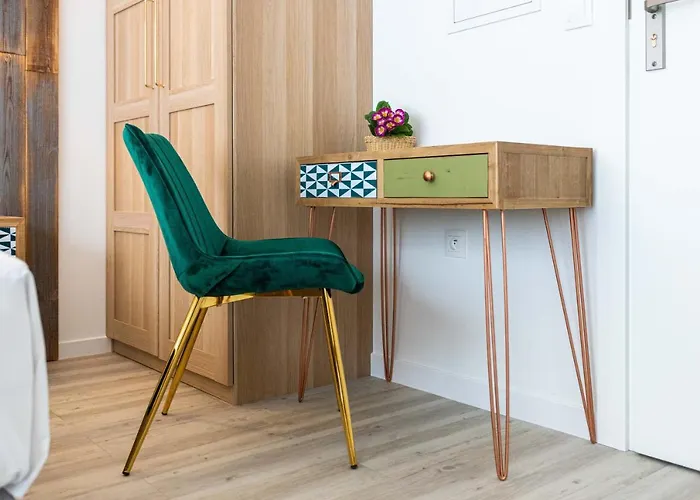 Lapwing Aparthotel 3*